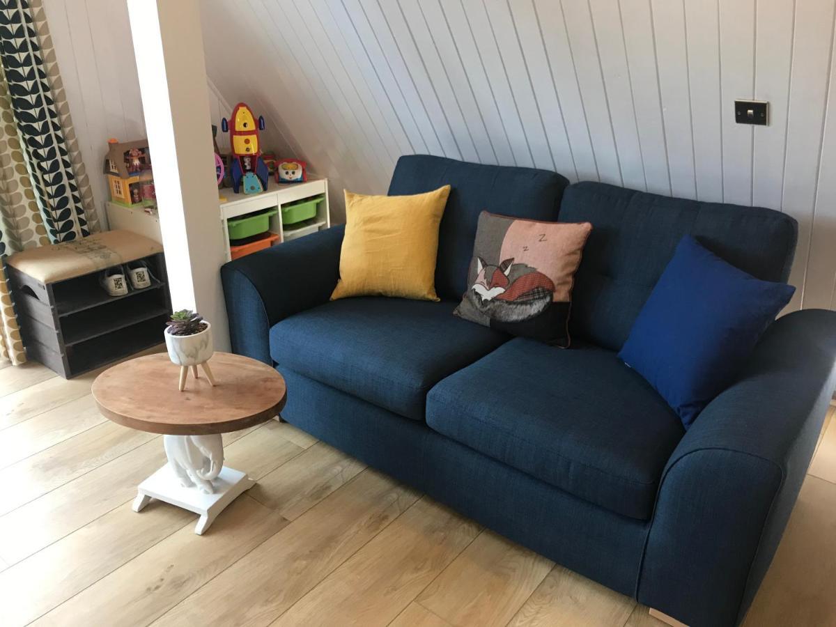 Foxes Sea Side Retreat Deluxe Chalet Is A Lovely Holiday Home Tucked Away On The Kent Coast Kingsdown  エクステリア 写真